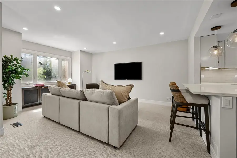 1900 Wilmette Avenue #2F, Wilmette, IL 60091 - #3