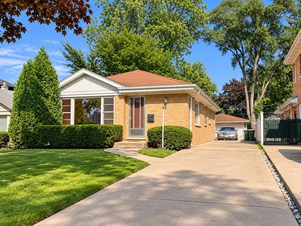 217 Lincoln Street, Glenview, IL 60025
