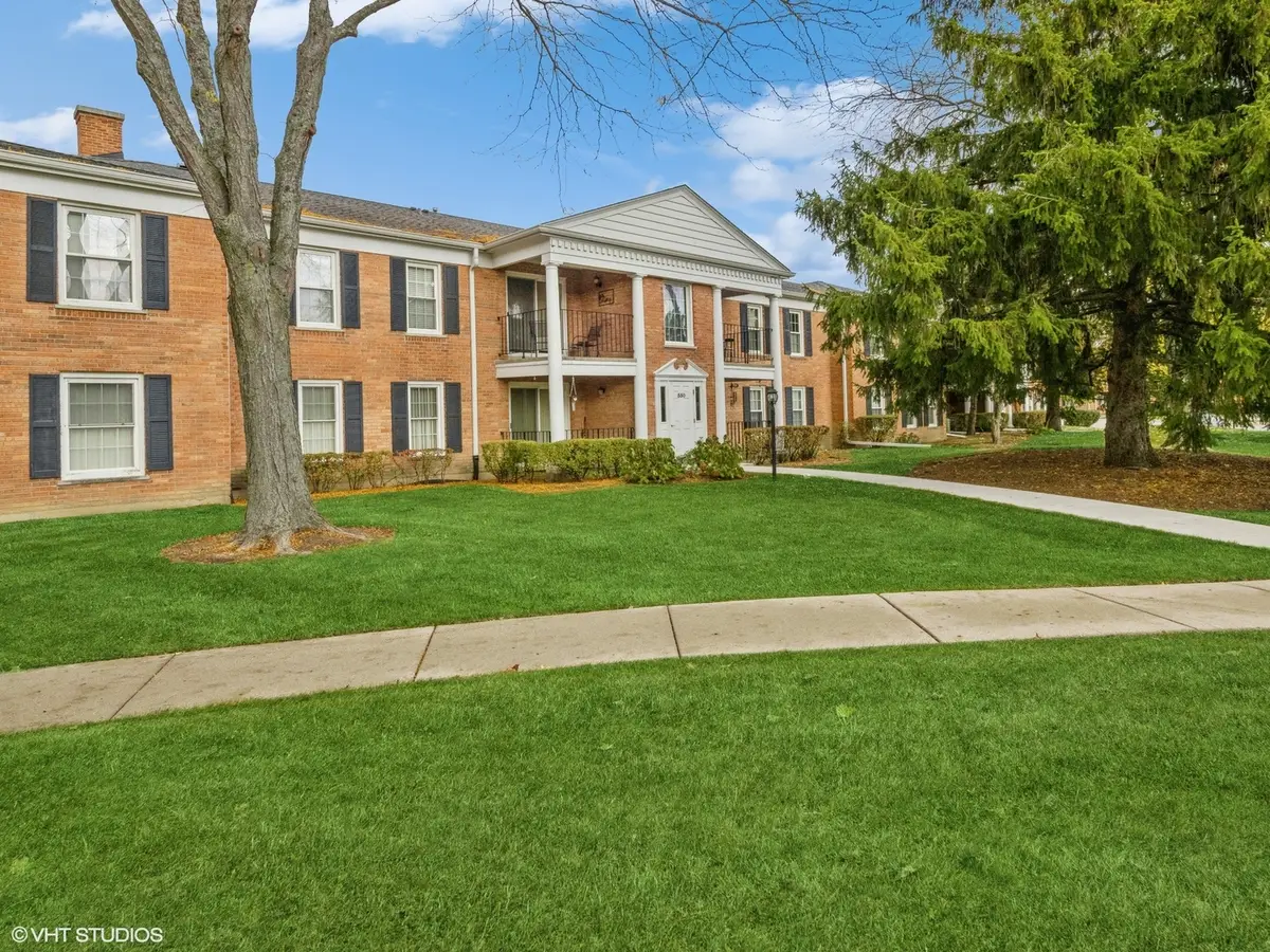 550 Shorely Drive #104, Barrington, IL 60010 - #1