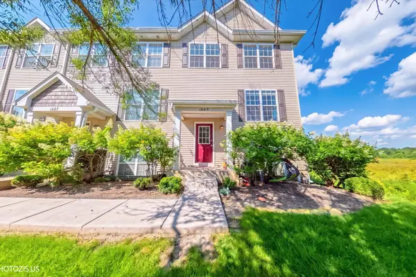 1689 W Turtle Creek Lane, Round Lake, IL 60073