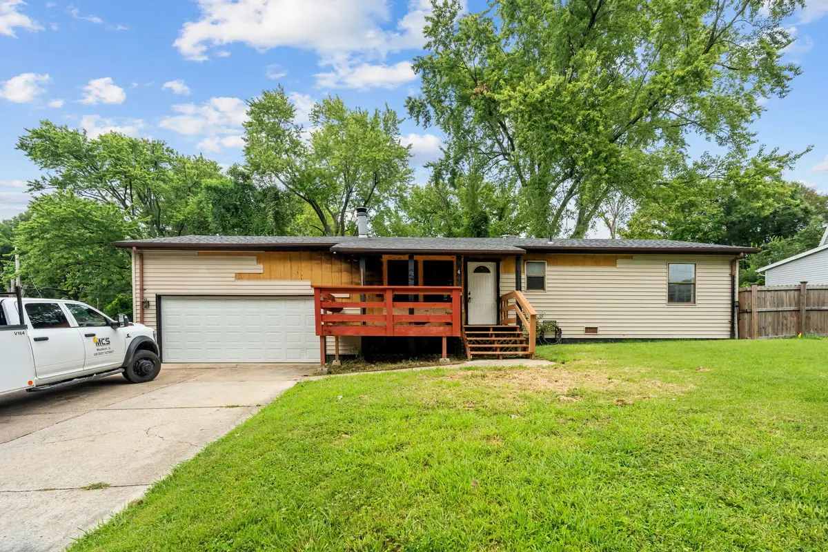 4 Brown Drive, Fairview Heights, IL 62208 - #1