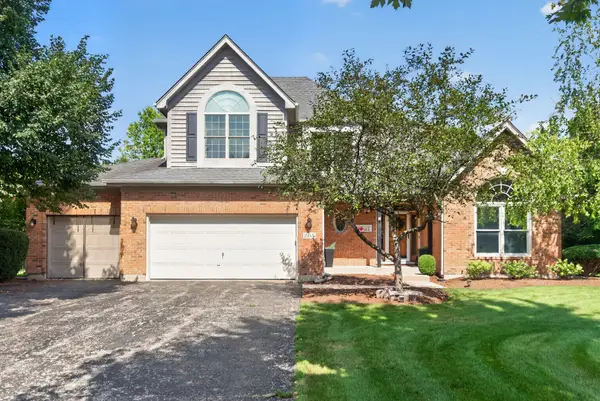 305 Windsor Circle, St. Charles, IL 60175