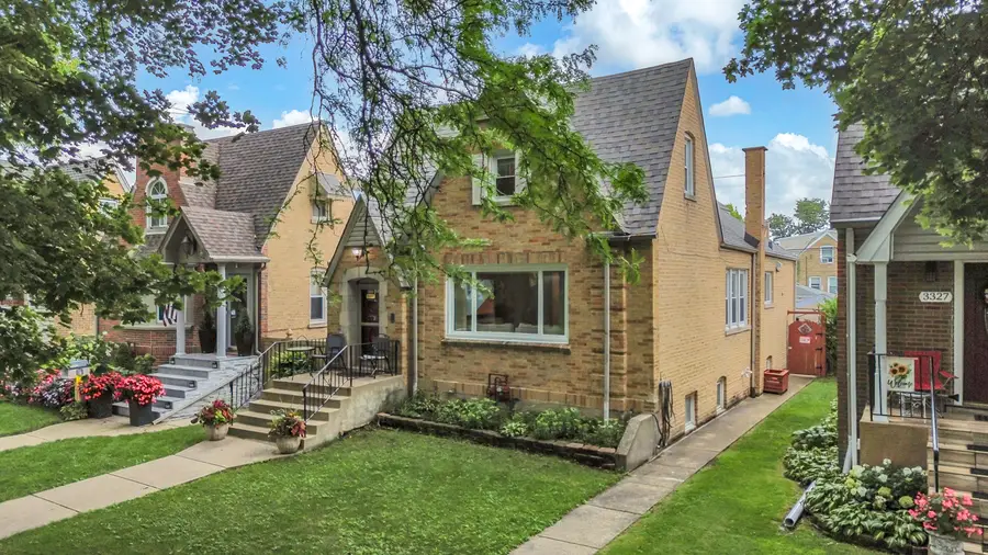3331 N Rutherford Avenue, Chicago, IL 60634 - #2