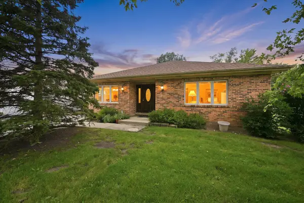 709 Jenkisson Avenue, Lake Bluff, IL 60044