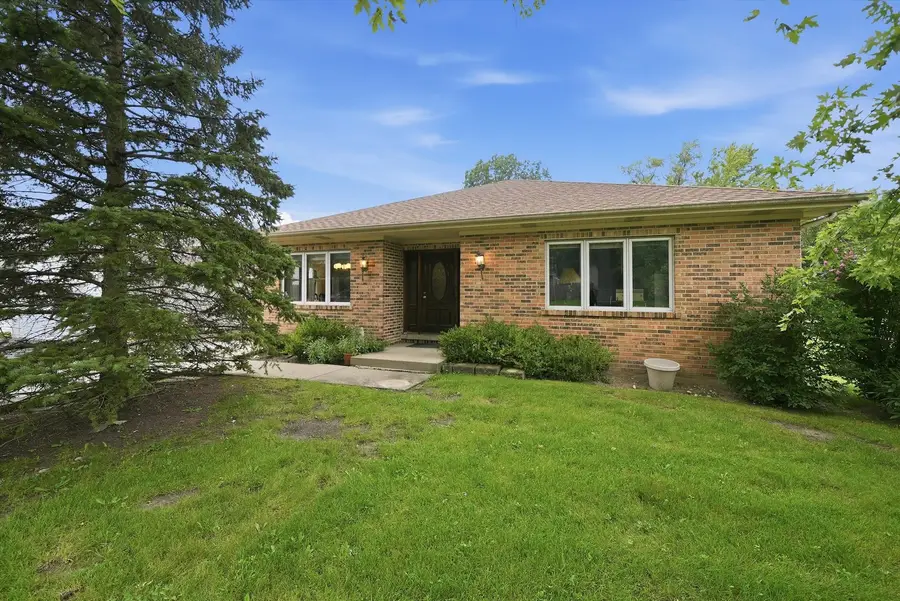 709 Jenkisson Avenue, Lake Bluff, IL 60044 - #2