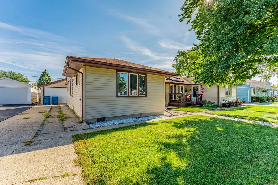 8801 Kilbourn Avenue, Hometown, IL 60456 - #2