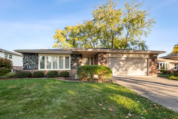 8571 Wood Vale Drive, Darien, IL 60561