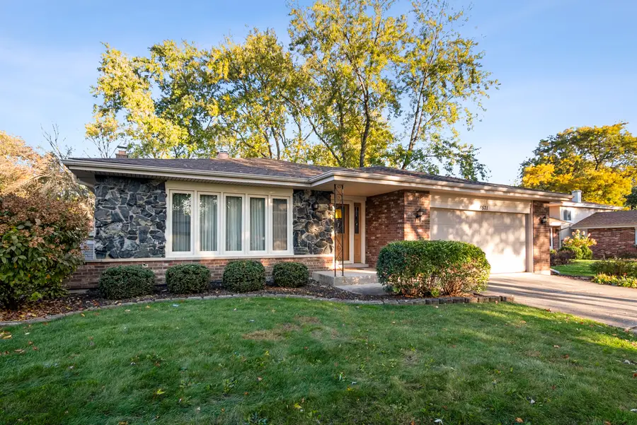 8571 Wood Vale Drive, Darien, IL 60561 - #3