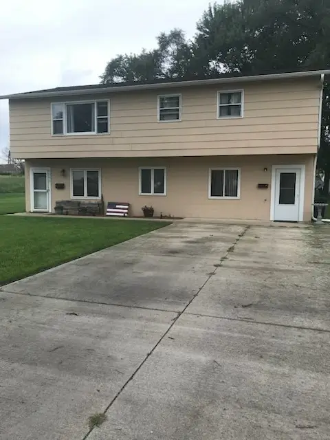 1221 Avenue A, Rochelle, IL 61068 - #1