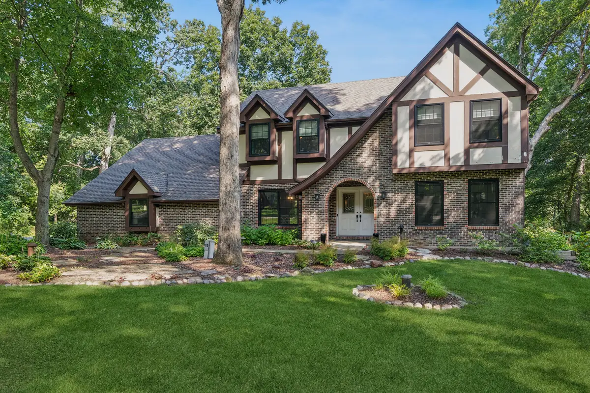 6N419 Ferson Woods Drive, Saint Charles, IL 60175 - #1
