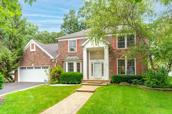 1121 Williamsburg Circle, Grayslake, IL 60030