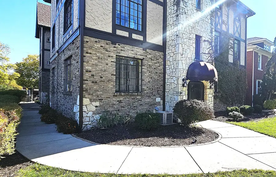 410 N Raynor Avenue #1W, Joliet, IL 60435 - #2