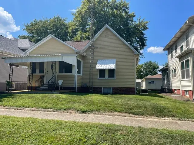 210 N Oak Street, Villa Grove, IL 61956 - #1