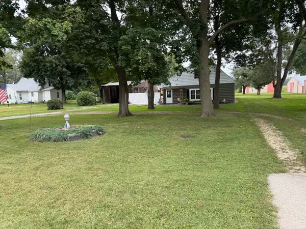 1713 E Rock Falls Road, Rock Falls, IL 61071