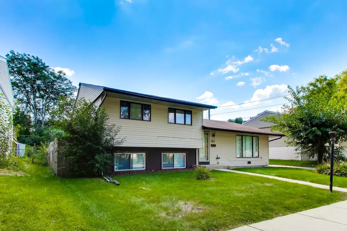 655 Thornwood Drive, Buffalo Grove, IL 60089 - #1