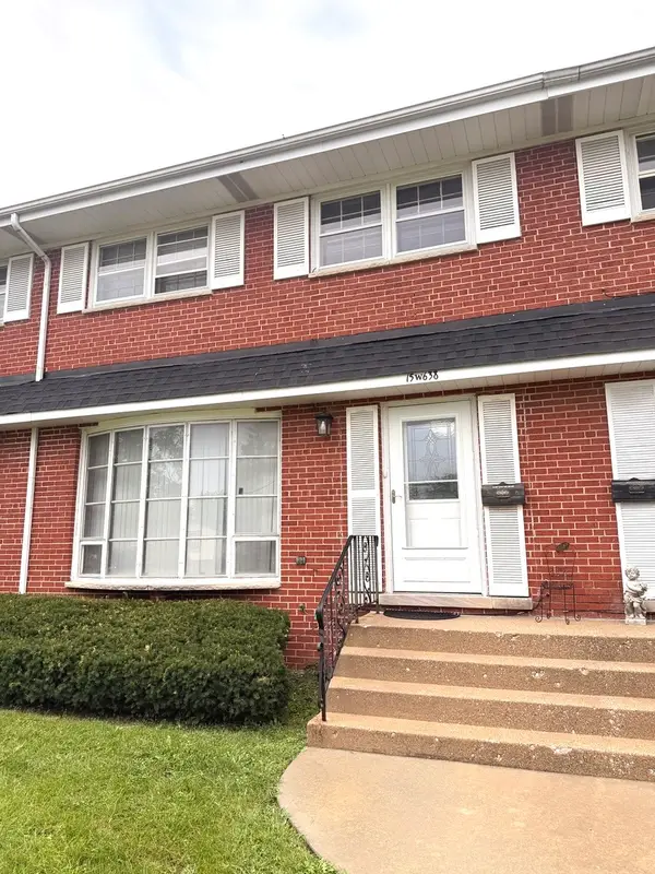 15W638 Virginia Lane, Elmhurst, IL 60126