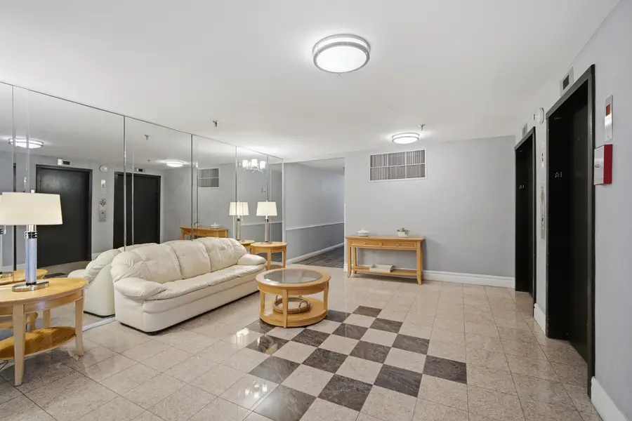 Address Withheld By Seller, Glenview, IL 60025 - #3