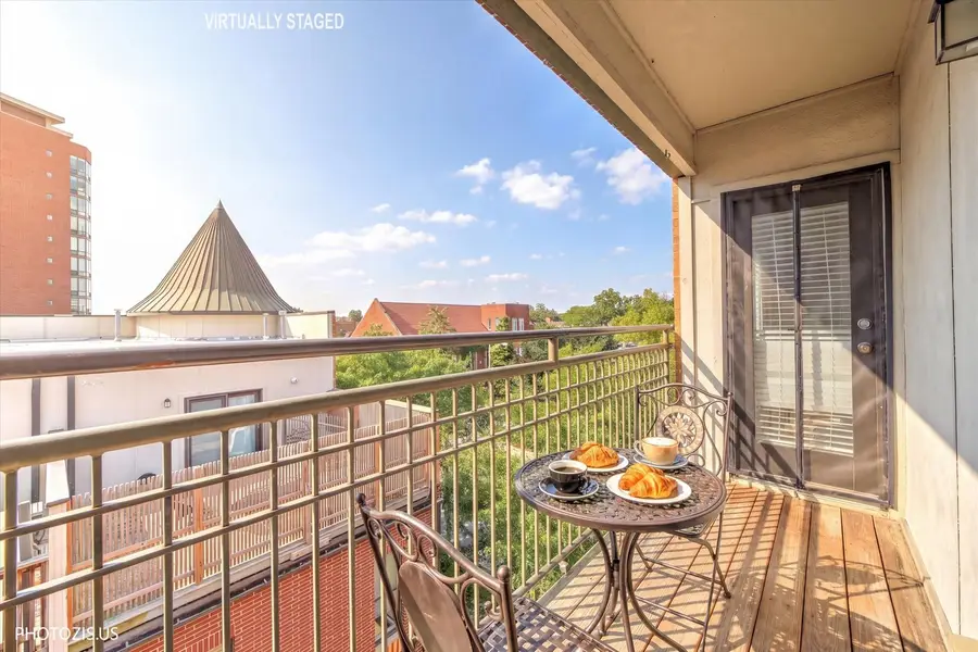 170 N Marion Street #14, Oak Park, IL 60302 - #3