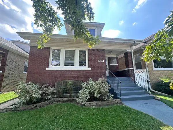 5839 W Eastwood Avenue, Chicago, IL 60630