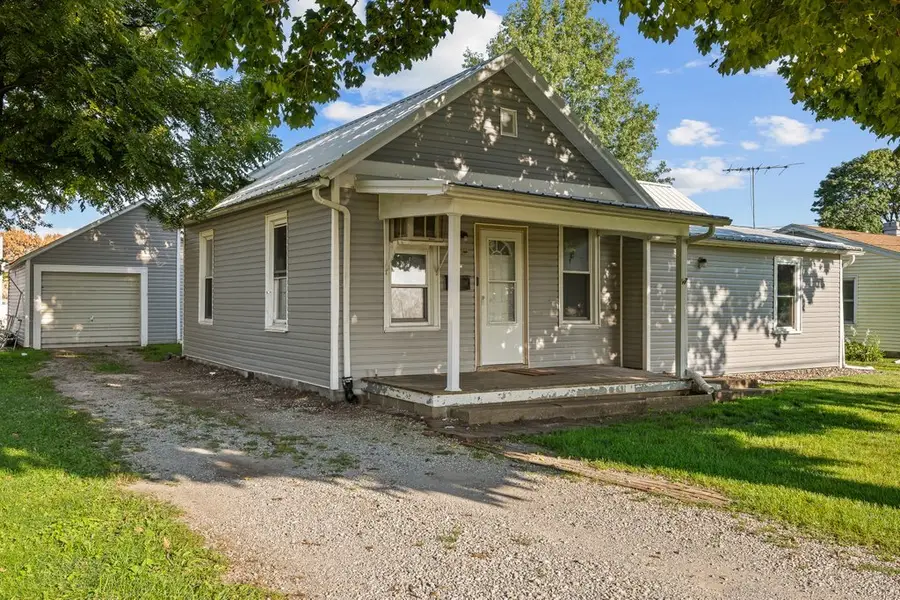 1304 SE 2nd Avenue, Aledo, IL 61231 - #2
