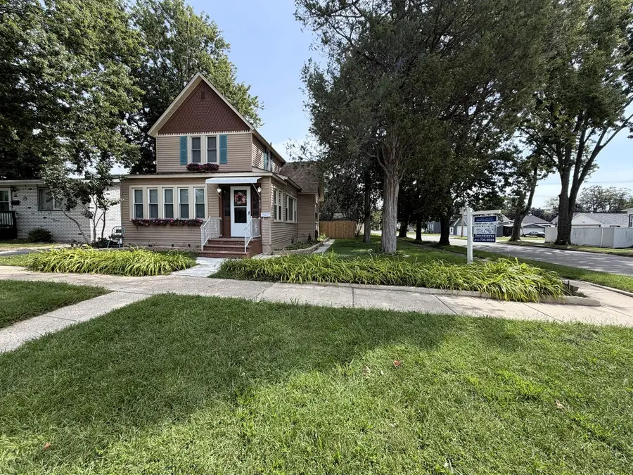 412 N Grand Avenue, Bradley, IL 60915 - #2