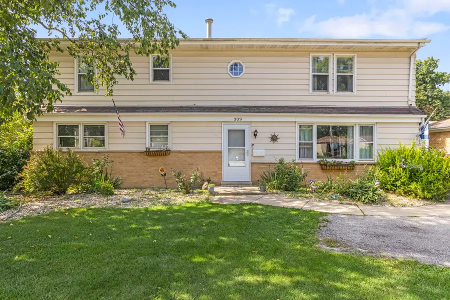 309 E Walnut Street, Roselle, IL 60172 - #2