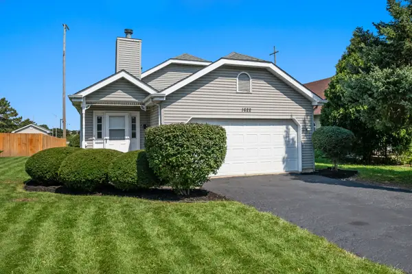 1622 Liberty Street, Hanover Park, IL 60133