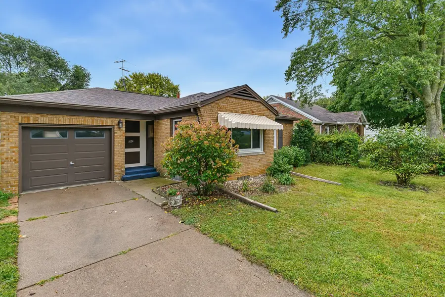 1024 25th Street, Moline, IL 61265 - #2