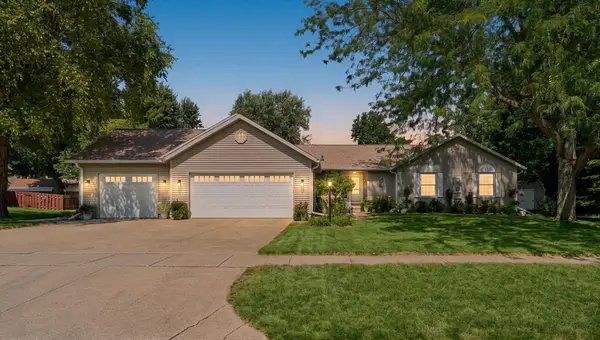 2002 Spruce Lane, Monticello, IL 61856