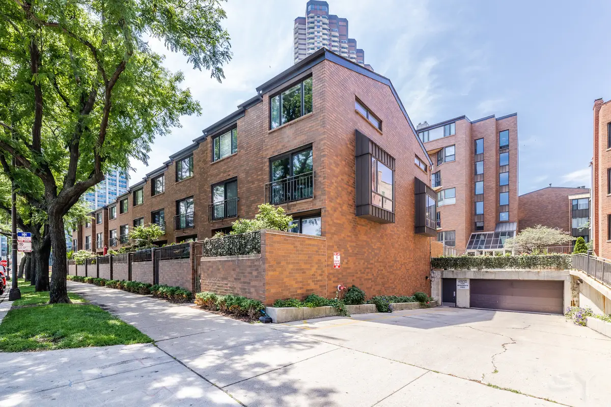 3700 N Lake Shore Drive #303, Chicago, IL 60613 - #1