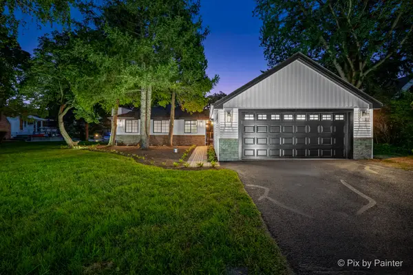 34803 N Hiawatha Trail, McHenry, IL 60051