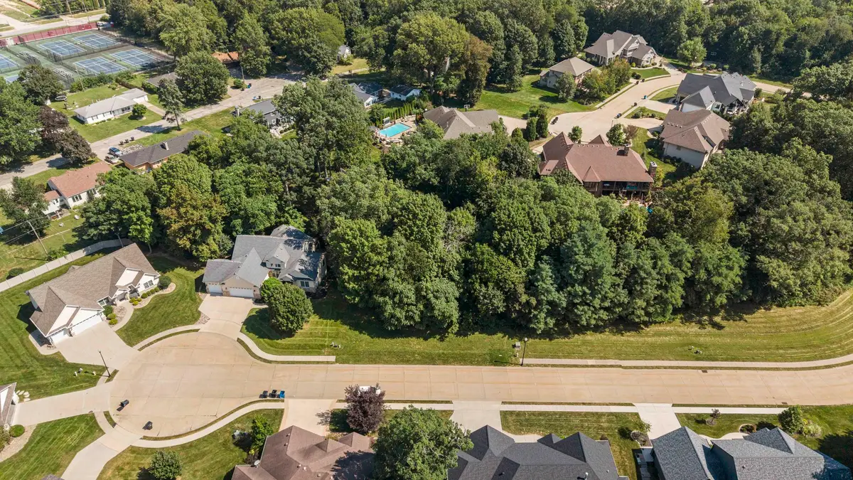 31 Chippiannock Place, Rock Island, IL 61201 - #1