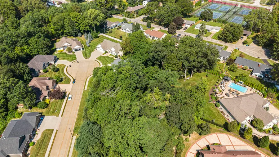 31 Chippiannock Place, Rock Island, IL 61201 - #2