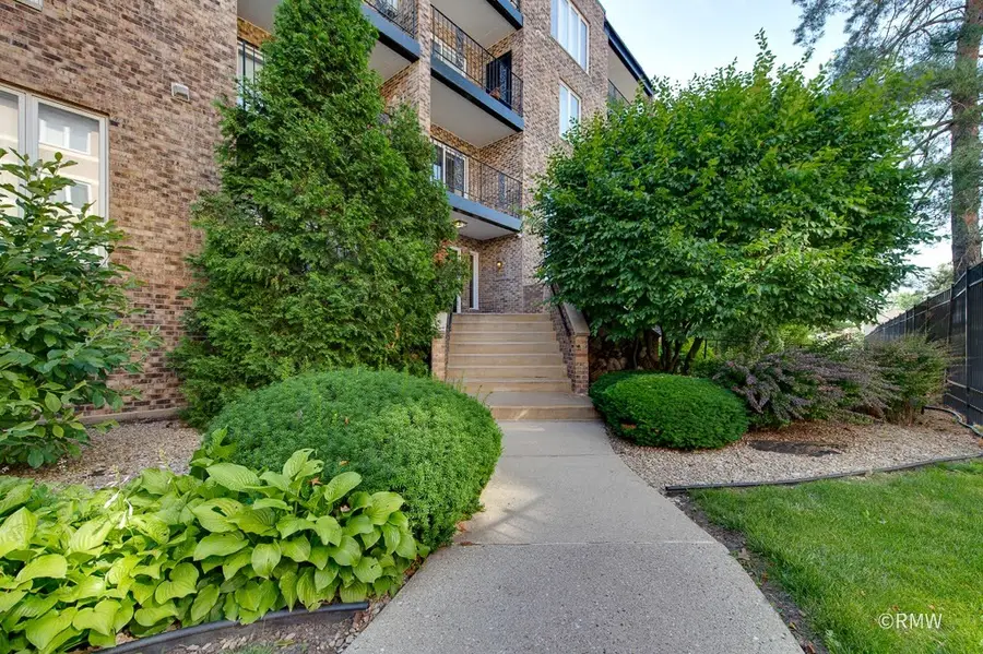 467 Hiawatha Trail #106, Wood Dale, IL 60191 - #2