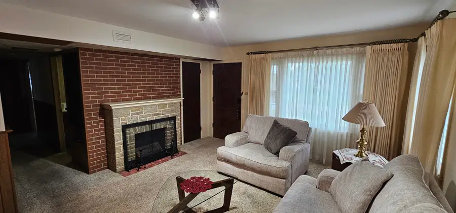 2402 Cedar Street, Rolling Meadows, IL 60008 - #2