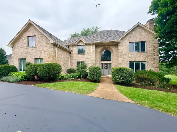 28278 Gray Barn Lane, Lake Barrington, IL 60010