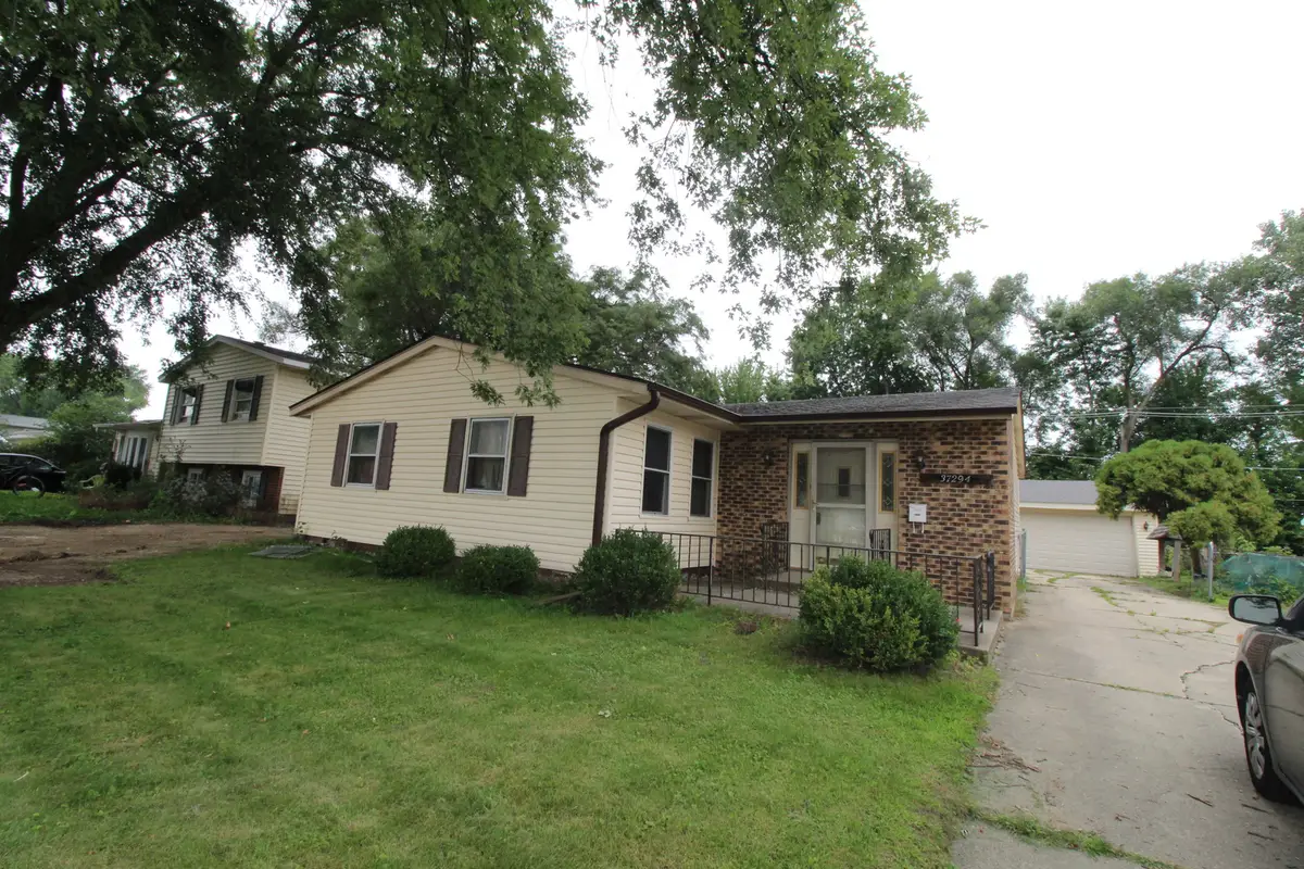 37294 N Grandwood Drive, Gurnee, IL 60031 - #1