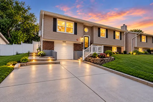 7128 Glenwood Lane, Hanover Park, IL 60133