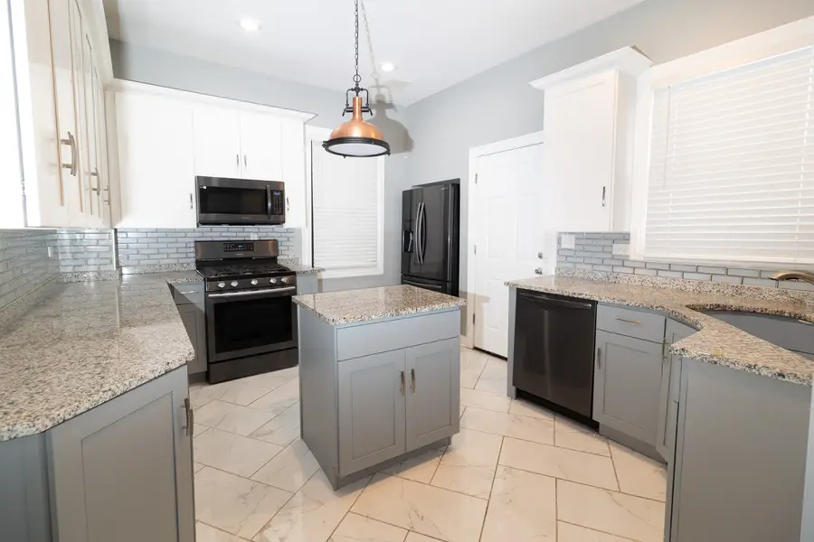 Address Withheld By Seller, Chicago, IL 60649 - #2