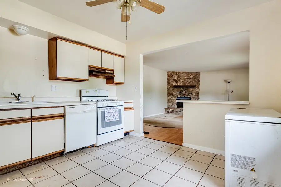 201 S Bartlett Road, Streamwood, IL 60107 - #3