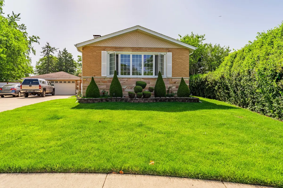 433 E Cherry Hill Drive, Addison, IL 60101 - #1