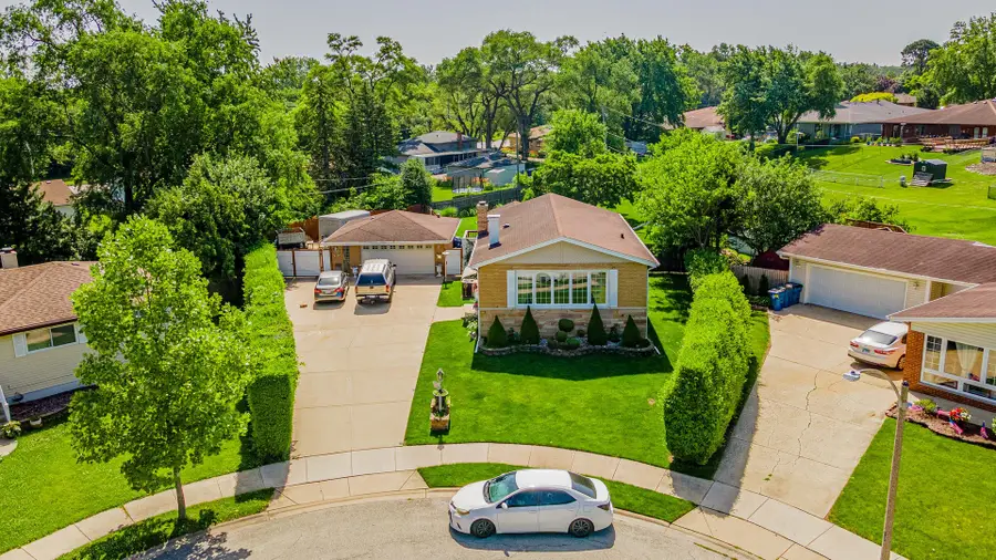 433 E Cherry Hill Drive, Addison, IL 60101 - #3