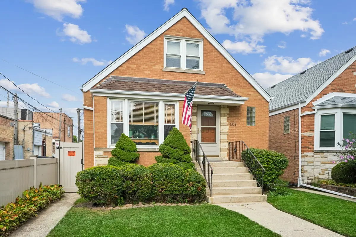 6228 W Huntington Street, Chicago, IL 60646 - #1
