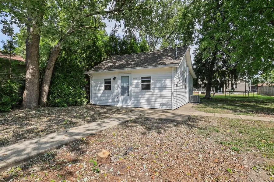 604 E Houghton Street, Tuscola, IL 61953 - #3