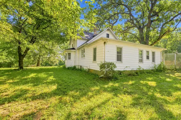 39132 N Mound Avenue, Spring Grove, IL 60081