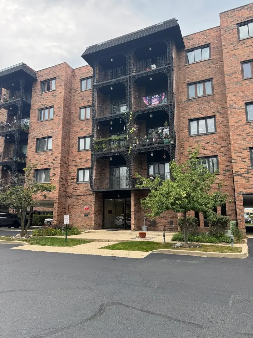 9374 Landings Lane #201, Des Plaines, IL 60016 - #1