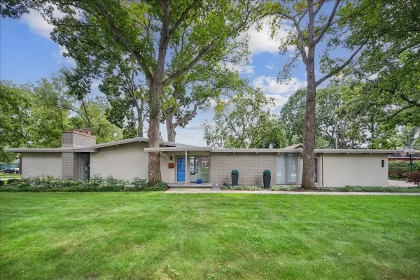286 Avon Avenue, Northfield, IL 60093