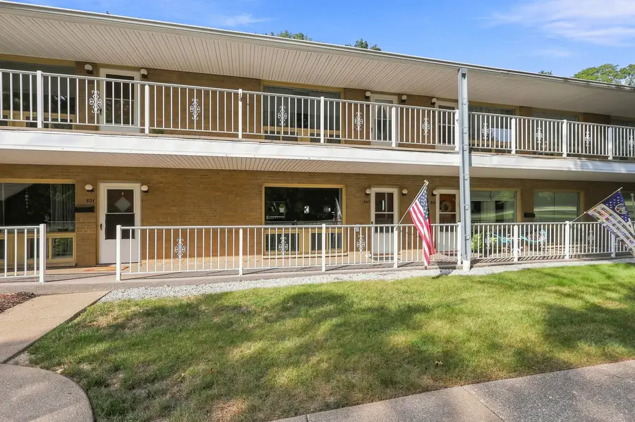 1104 Kimberly Road #803, Bettendorf, IA 52722 - #2