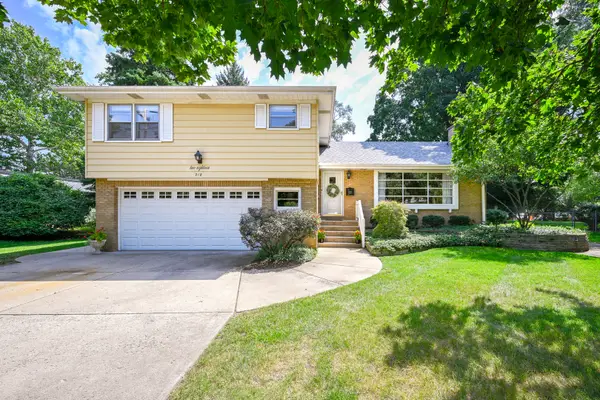 218 W Elm Street, Wheaton, IL 60189