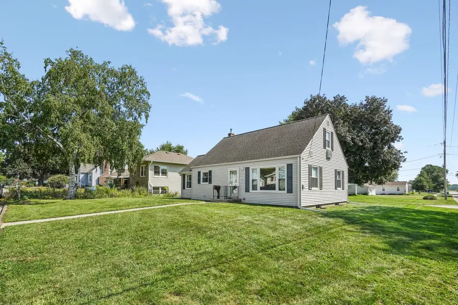 825 4th Street, De Witt, IA 52742 - #2